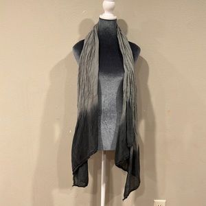 Gray/charcoal ombre scarf